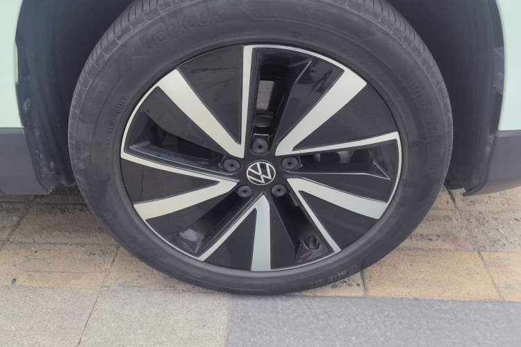 Used Volkswagen Tharu 2024 300TSI Two-Wheel-Drive Moonlight Edition Right Front Wheel Hub