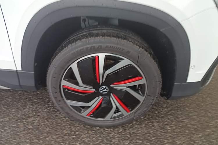 Used Volkswagen Tharu 2024 300TSI Two-Wheel-Drive Moon Luxury Edition Right Front Wheel Hub
