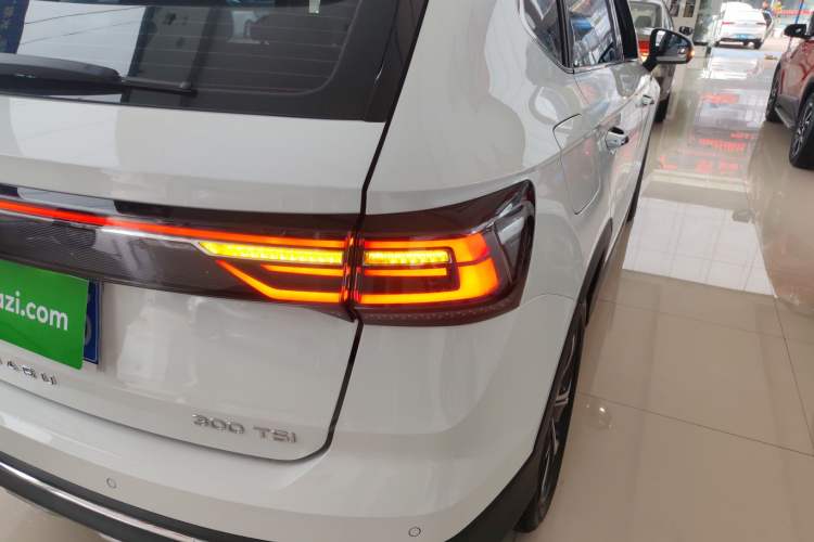 Used Volkswagen Tharu 2024 300TSI Two-Wheel-Drive Full Moon Edition Right Rear Taillight