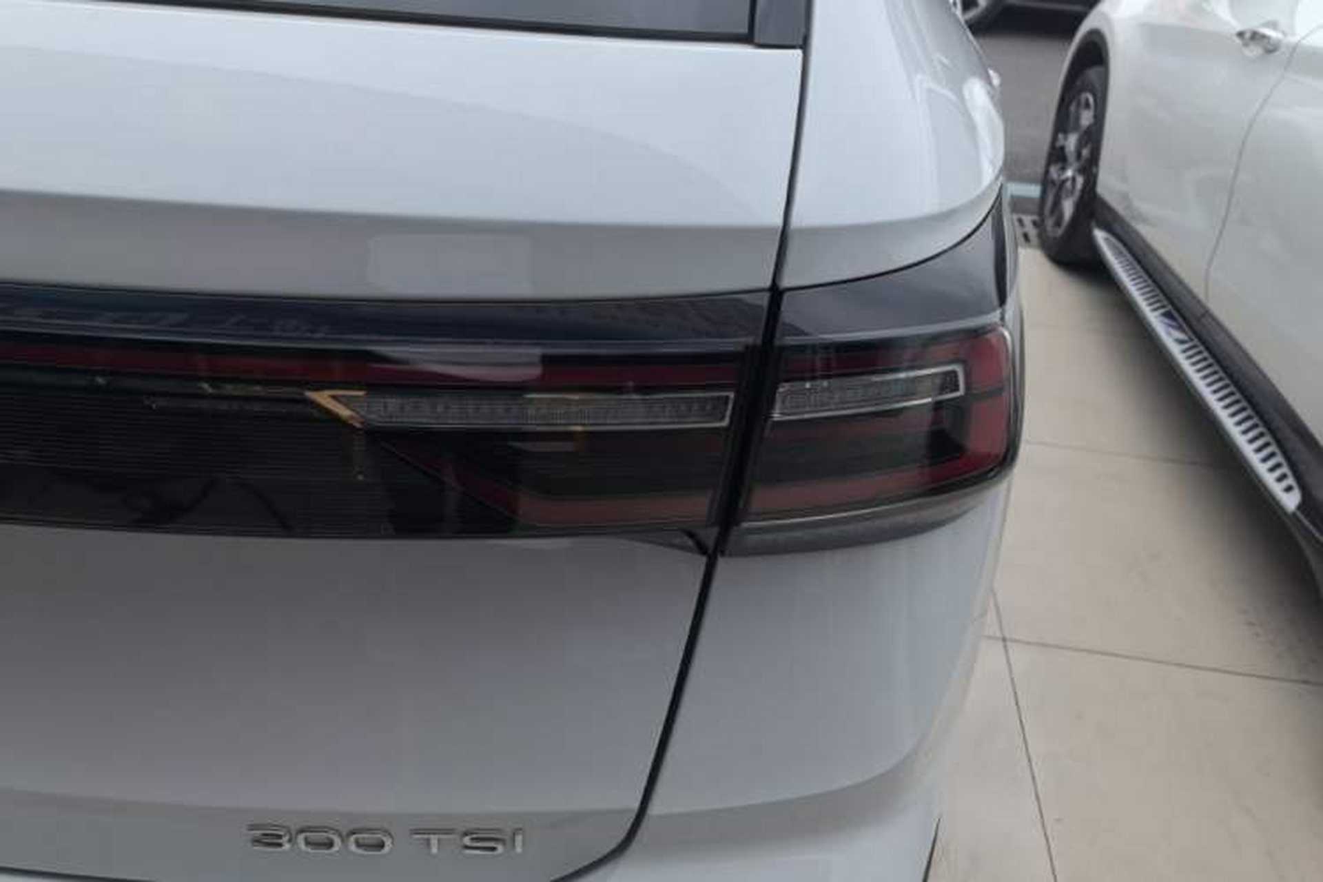 Used Volkswagen Tharu 2024 300TSI Two-Wheel-Drive Full Moon Edition Right Rear Taillight