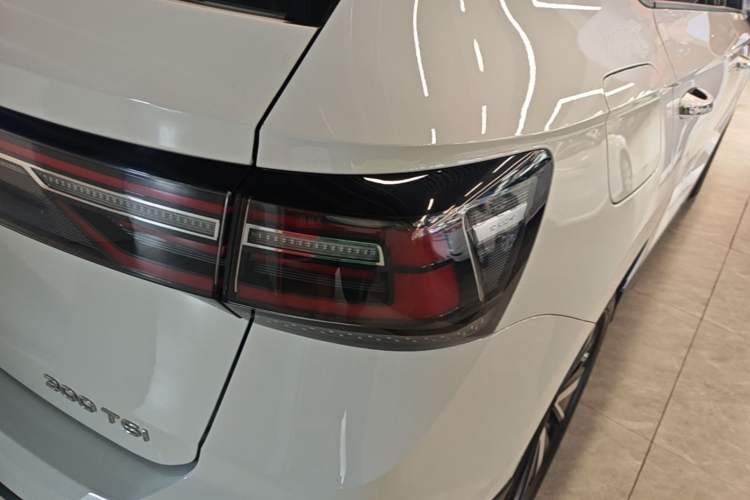 Used Volkswagen Tharu 2024 300TSI Two-Wheel-Drive Moonlight Edition Right Rear Taillight