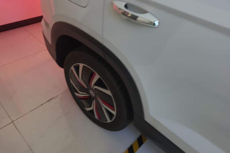 Used Volkswagen Tharu 2024 300TSI Two-Wheel-Drive Moon Luxury Edition Right Rear Wheel Hub