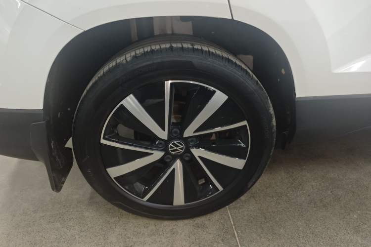 Used Volkswagen Tharu 2024 300TSI Two-Wheel-Drive Moonlight Edition Right Rear Wheel Hub