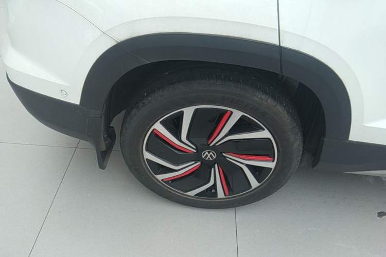 Used Volkswagen Tharu 2024 300TSI Two-Wheel-Drive Moon Luxury Edition Right Rear Wheel Hub