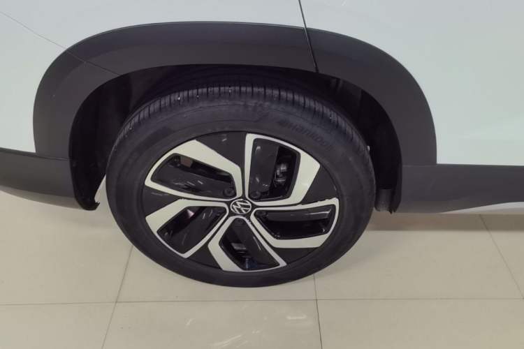 Used Volkswagen Tharu 2024 300TSI Two-Wheel-Drive Full Moon Edition Right Rear Wheel Hub