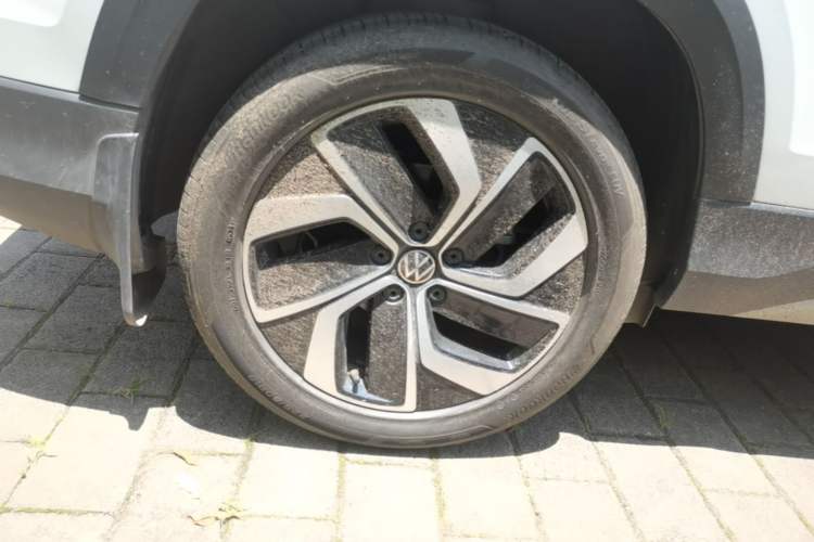 Used Volkswagen Tharu 2024 300TSI Two-Wheel-Drive Full Moon Edition Right Rear Wheel Hub