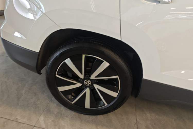 Used Volkswagen Tharu 2024 300TSI Two-Wheel-Drive Moonlight Edition Right Rear Wheel Hub