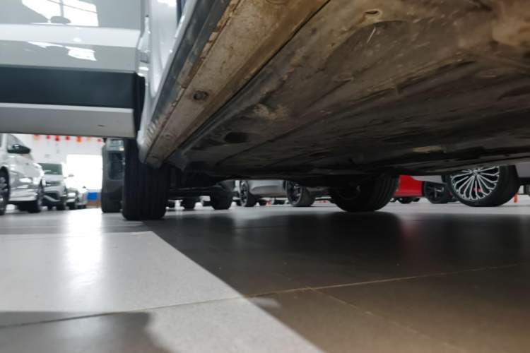 Used Volkswagen Tharu 2024 300TSI Two-Wheel-Drive Moon Luxury Edition Right Side Sill