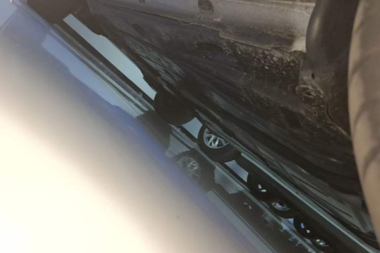 Used Volkswagen Tharu 2024 300TSI Two-Wheel-Drive Moon Luxury Edition Right Side Sill