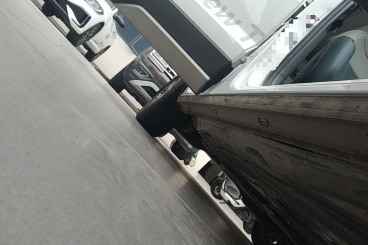 Used Volkswagen Tharu 2024 300TSI Two-Wheel-Drive Moon Luxury Edition Right Side Sill