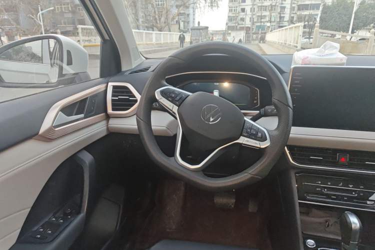 Used Volkswagen Tharu 2024 300TSI Two-Wheel-Drive Full Moon Edition Steering Wheel