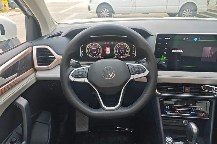 Used Volkswagen Tharu 2024 300TSI Two-Wheel-Drive Full Moon Edition Steering Wheel