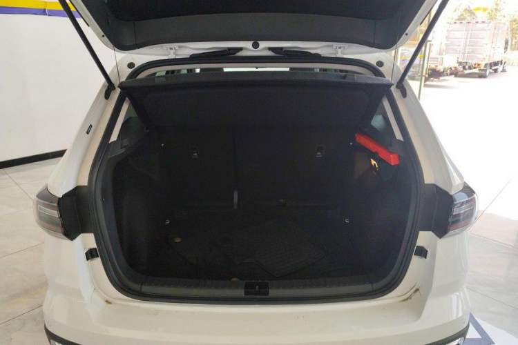 Used Volkswagen Tharu 2024 300TSI Two-Wheel-Drive Full Moon Edition Trunk