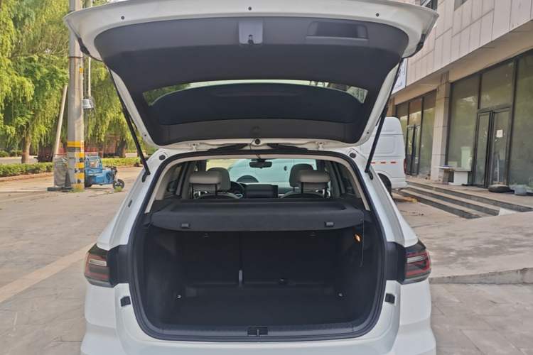 Used Volkswagen Tharu 2024 300TSI Two-Wheel-Drive Full Moon Edition Trunk