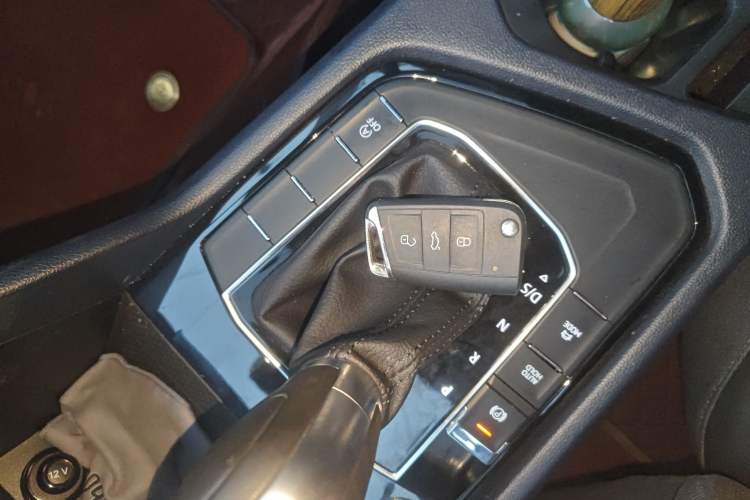 Used Volkswagen Tharu 2024 300TSI Two-Wheel-Drive Full Moon Edition Vehicle Key