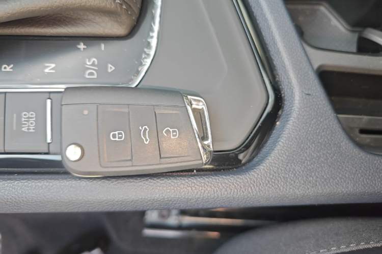 Used Volkswagen Tharu 2024 300TSI Two-Wheel-Drive Full Moon Edition Vehicle Key