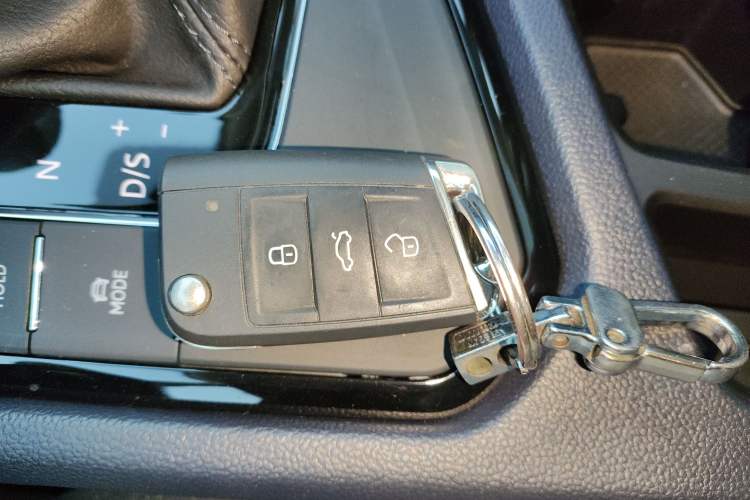 Used Volkswagen Tharu 2024 300TSI Two-Wheel-Drive Moon Luxury Edition Vehicle Key
