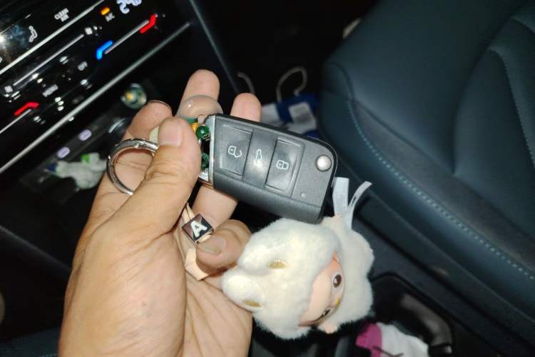 Used Volkswagen Tharu 2024 300TSI Two-Wheel-Drive Full Moon Edition Vehicle Key