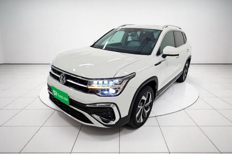 Volkswagen Tharu 2024 300TSI Two-Wheel-Drive Full Moon Edition