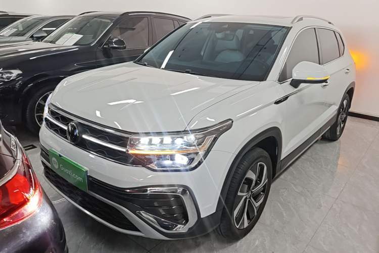 Used Volkswagen Tharu 2024 300TSI Two-Wheel-Drive Full Moon Edition Guazi used car, China used car export, Used car for sale, Used  cars, Cheapest cars for sale