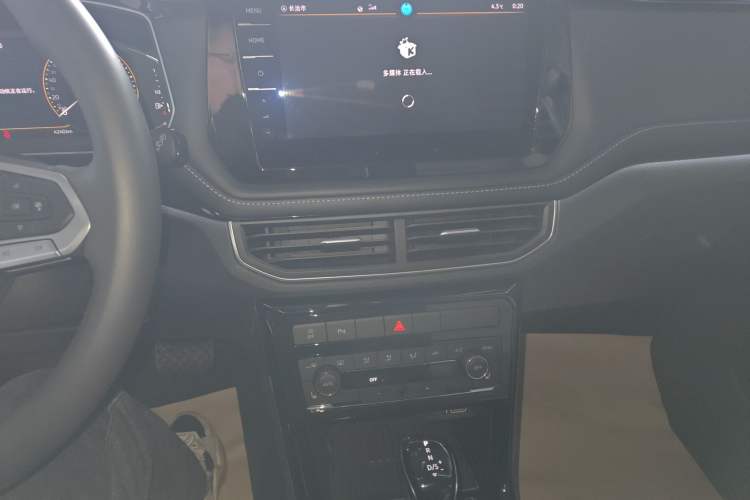 Used Volkswagen Tharu 2025 NewRui 300TSI Prestige Edition Audio And AC Panel
