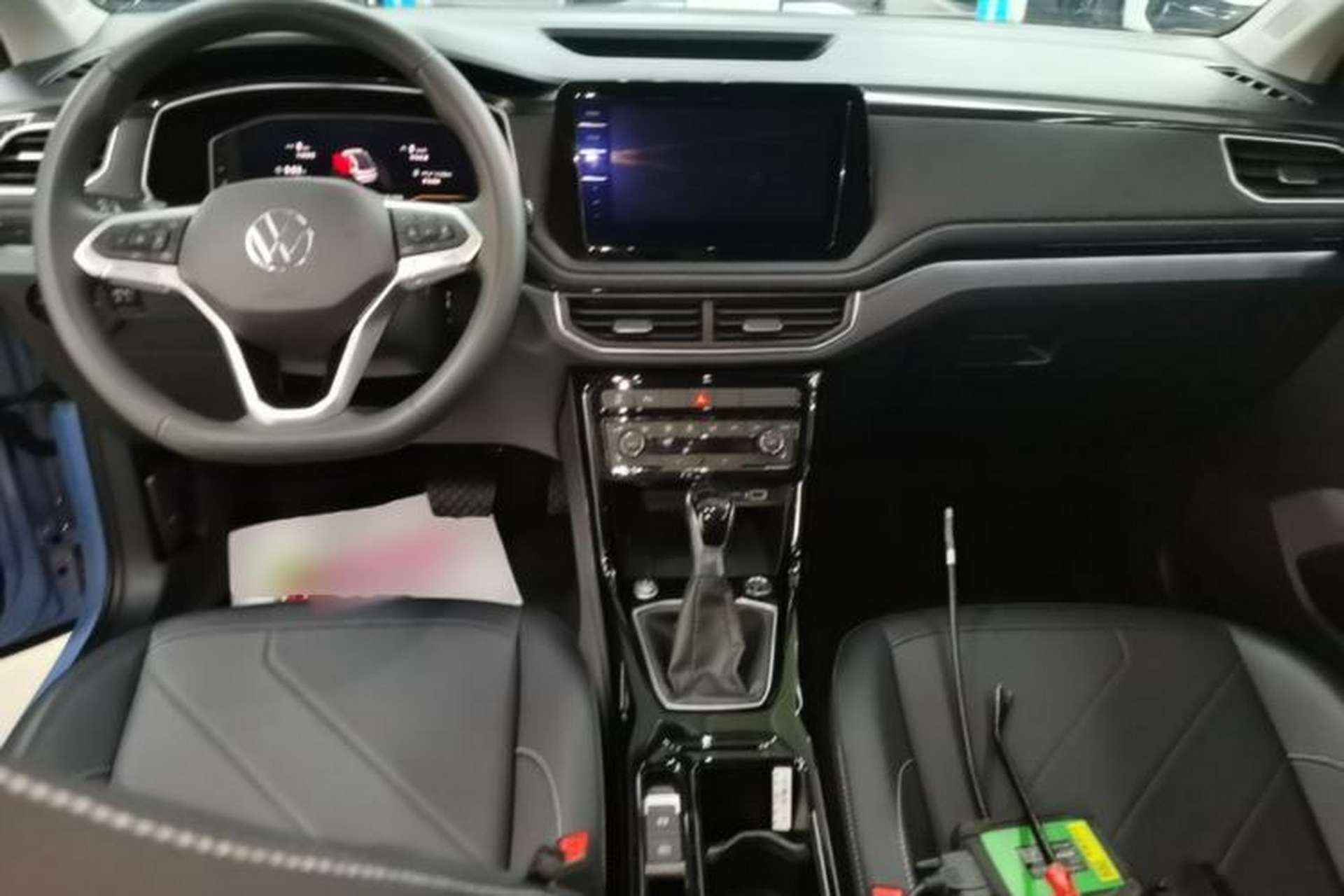 Used Volkswagen Tharu 2025 NewRui 300TSI Prestige Edition Center Console