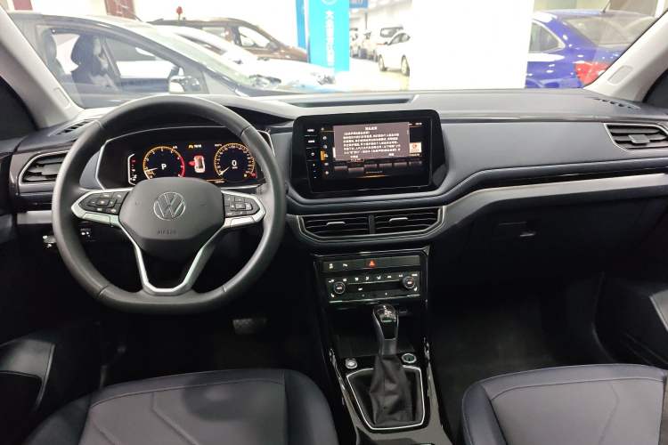 Used Volkswagen Tharu 2025 NewRui 300TSI Prestige Edition Center Console