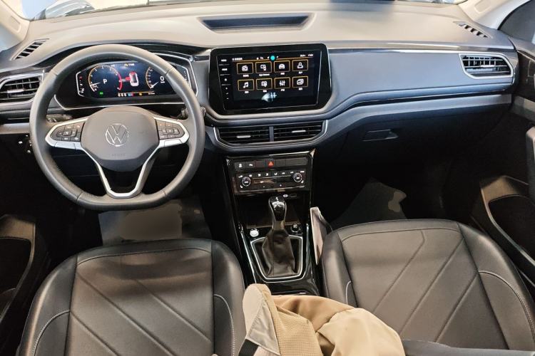 Used Volkswagen Tharu 2025 NewRui 300TSI Prestige Edition Center Console