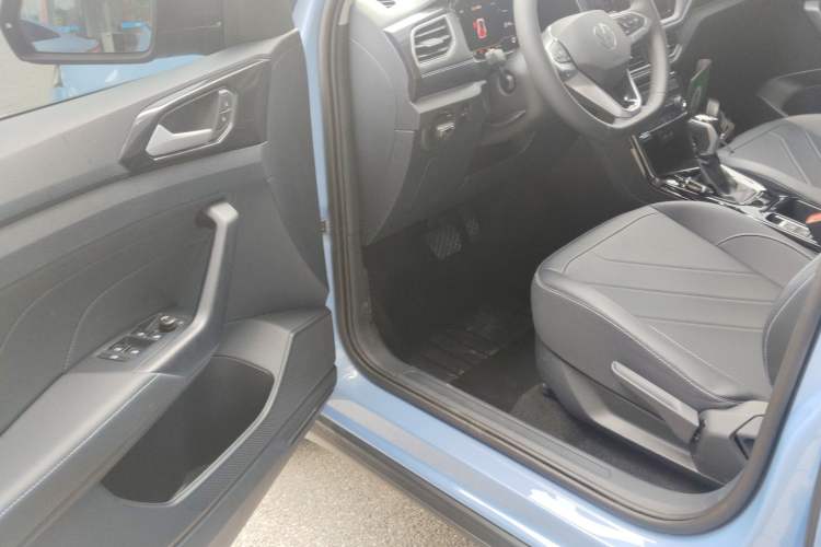 Used Volkswagen Tharu 2025 NewRui 300TSI Prestige Edition Driver Seat