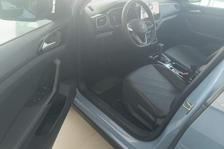 Used Volkswagen Tharu 2025 NewRui 300TSI Prestige Edition Driver Seat