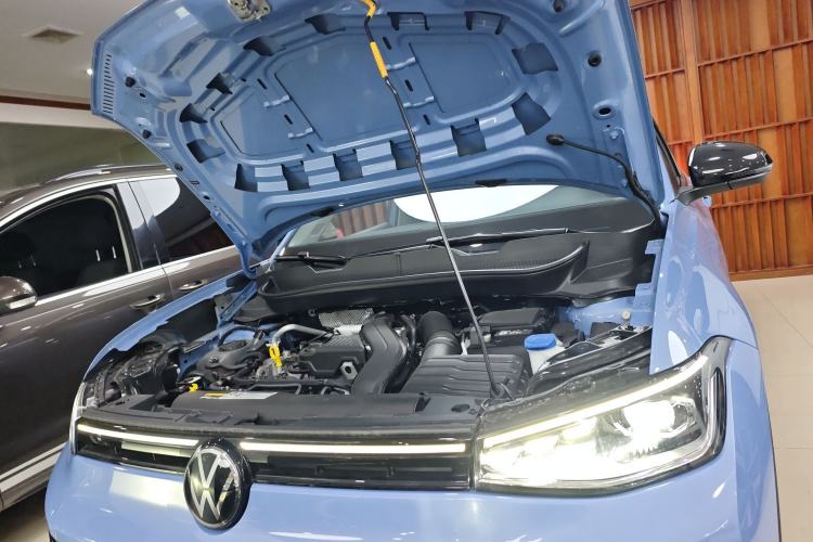 Used Volkswagen Tharu 2025 NewRui 300TSI Prestige Edition Engine Bay