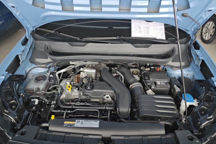 Used Volkswagen Tharu 2025 NewRui 300TSI Prestige Edition Engine Bay