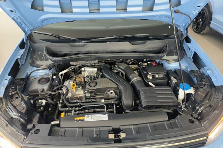 Used Volkswagen Tharu 2025 NewRui 300TSI Prestige Edition Engine Bay