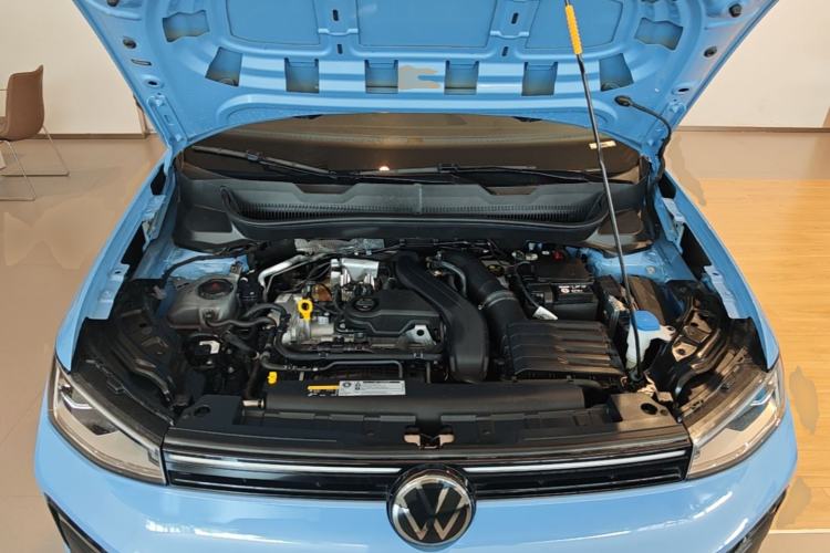 Used Volkswagen Tharu 2025 NewRui 300TSI Prestige Edition Engine Bay