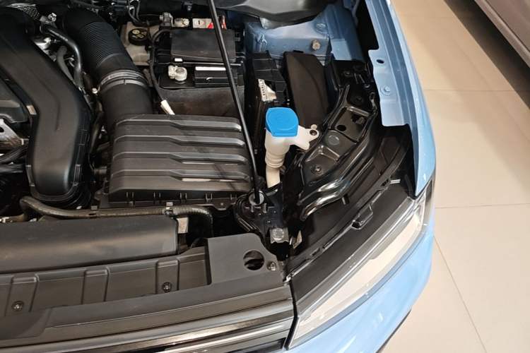 Used Volkswagen Tharu 2025 NewRui 300TSI Prestige Edition Engine Bay Left