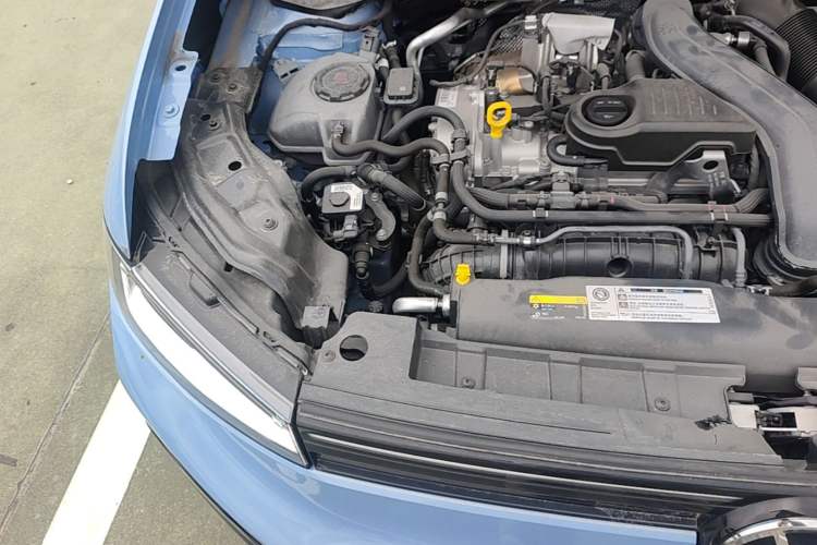 Used Volkswagen Tharu 2025 NewRui 300TSI Prestige Edition Engine Bay Right