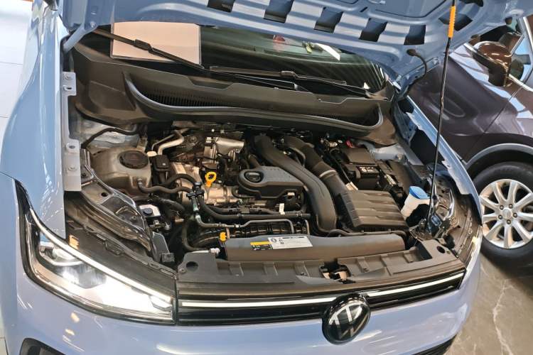 Used Volkswagen Tharu 2025 NewRui 300TSI Prestige Edition Engine Bay