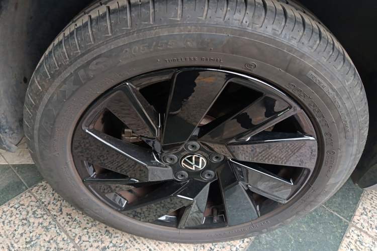 Used Volkswagen Tharu 2025 NewRui 300TSI Prestige Edition Exterior 2
