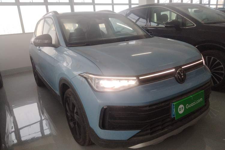 Used Volkswagen Tharu 2025 NewRui 300TSI Prestige Edition Front Right 45 Deg