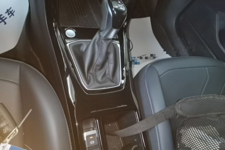 Used Volkswagen Tharu 2025 NewRui 300TSI Prestige Edition Gear Lever