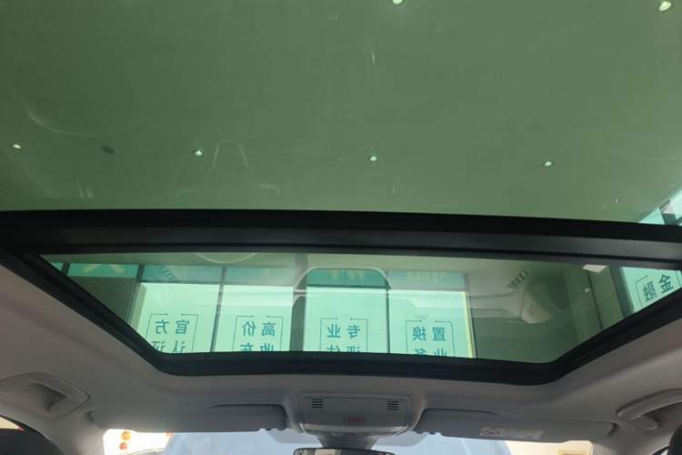 Used Volkswagen Tharu 2025 NewRui 300TSI Prestige Edition Headliner