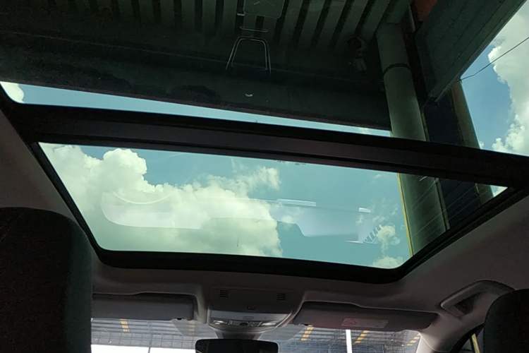 Used Volkswagen Tharu 2025 NewRui 300TSI Prestige Edition Headliner