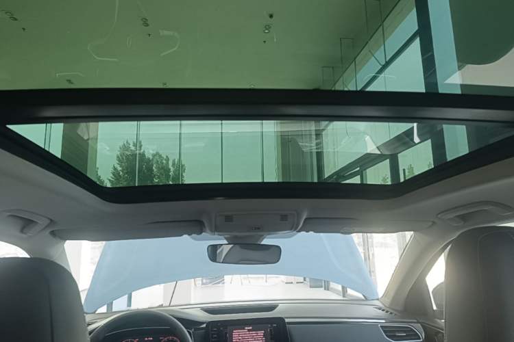 Used Volkswagen Tharu 2025 NewRui 300TSI Prestige Edition Headliner
