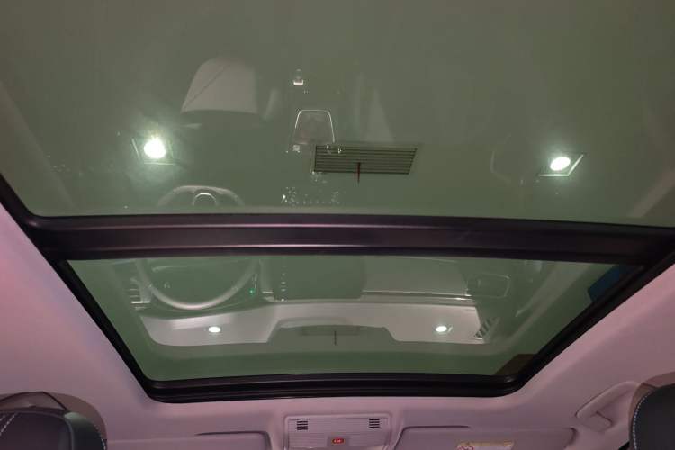 Used Volkswagen Tharu 2025 NewRui 300TSI Prestige Edition Headliner
