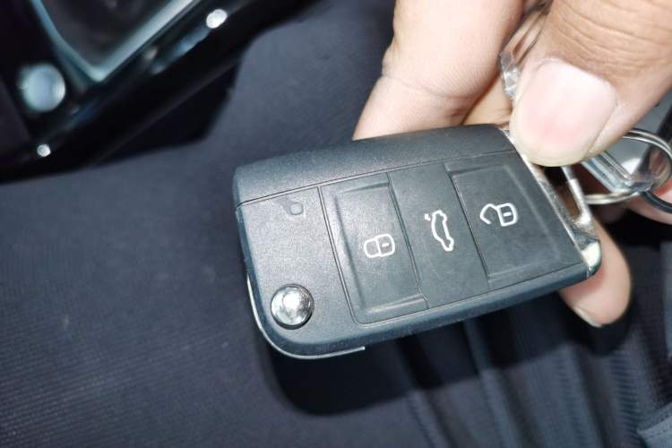 Used Volkswagen Tharu 2025 NewRui 300TSI Prestige Edition Interior 1