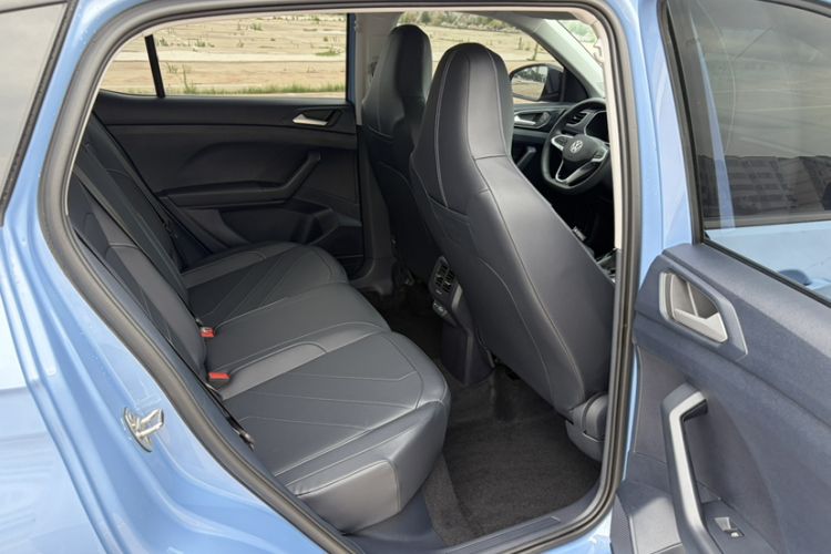 Used Volkswagen Tharu 2025 NewRui 300TSI Prestige Edition Interior 11
