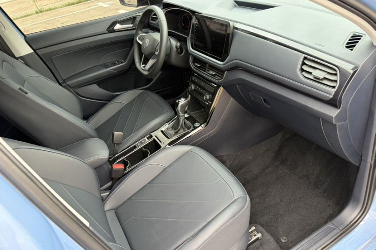 Used Volkswagen Tharu 2025 NewRui 300TSI Prestige Edition Interior 8