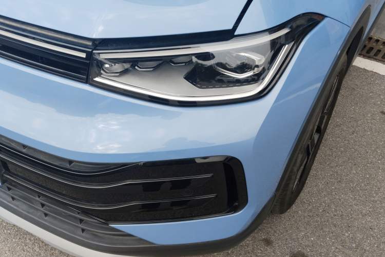 Used Volkswagen Tharu 2025 NewRui 300TSI Prestige Edition Left Front Headlight