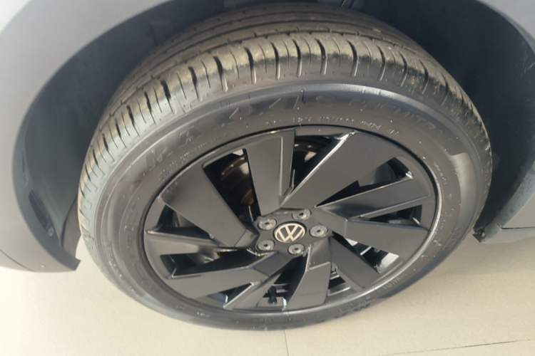 Used Volkswagen Tharu 2025 NewRui 300TSI Prestige Edition Left Front Wheel Hub
