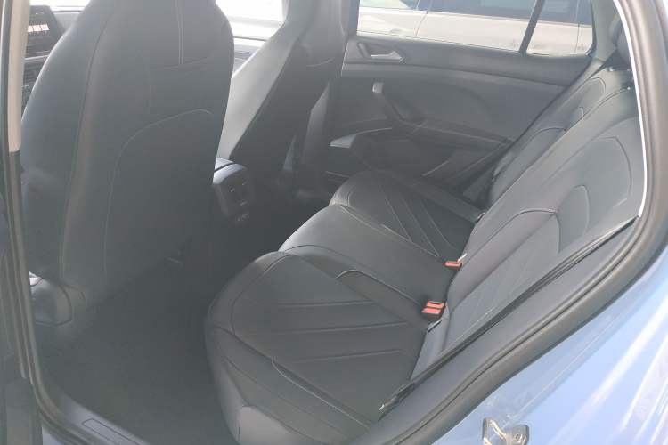 Used Volkswagen Tharu 2025 NewRui 300TSI Prestige Edition Left Rear Seat